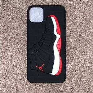 11 Pro Max Shoe Cases